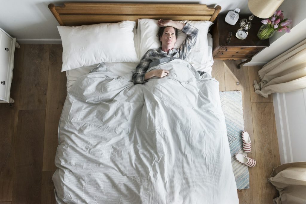 An insomnia woman on bed